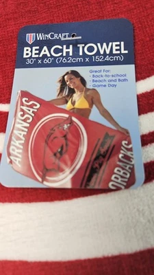 WinCraft 阿肯色州 Razorbacks 100% 棉纤维沙滩毛巾 30x60 — 第 1/4 张图片