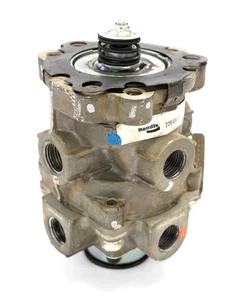 Bendix 22830513 Volvo 85153491 Foot pedal air Brake Valve assembly - Foto 1 di 4