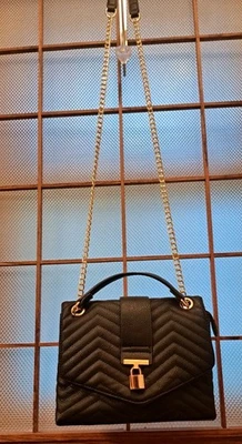 BOLSO BANDOLERA DOBLE ACOLCHADO GUSSACI / SS NEGRO. 3 cremalleras 9,5 x 7,5 x 3,5 pulgadas Foto 1 de 4