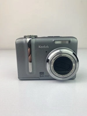 Kodak EasyShare Z1275 12.0MP Compact Digital Camera - Spares or Repair - Image 1 of 4