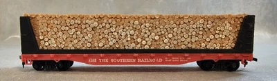 TYCO HO Scale Southern Railroad 50' Bulkhead Pulpwood Flat Car 4365 - Image 1 of 4