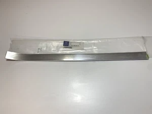 Original Mercedes-Benz S-Klasse W221 Einstiegs leiste vorne rechts A2216800435 - Bild 1 von 3