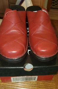 Connie Womens Red Clog Shoes Size 11M - Picture 1 of 4