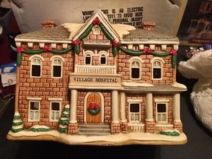 Vintage Lefton Colonial Lighted Christmas Village Hospital Porcelain 1993 - Picture 1 of 6