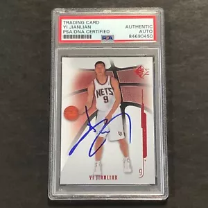 2008-09 NBA SP #31 Yi Jianlian Signed Card AUTO PSA Slabbed Nets - Picture 1 of 2