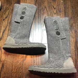 Botas Altas UGG Australia Para Mujer Talla 7 Gris Clásico Cardy Gris Tejido 5819 - Imagen 1 de 8