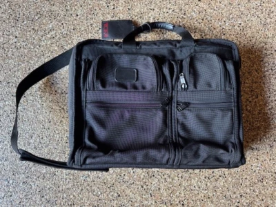 Tumi Alpha Expandable Organizer Briefcase Shoulder Bag 2 Way 26141DH Mint Cond. - Image 1 of 4