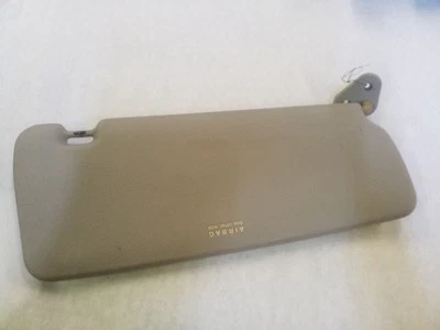 司机灰色遮阳板带镜面 | 适合 1986 - 1995 梅赛德斯奔驰 300E 300TE — 第 1/4 张图片