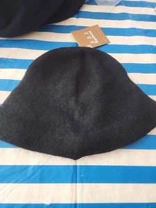 Sombrero para mujer Barbour negro Cloche corderos lana hecho en Escocia talla única - Imagen 1 de 6