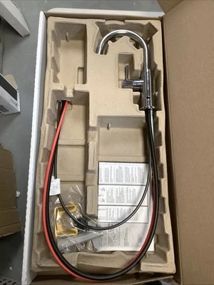 Grifo dispensador de agua contemporáneo Delta. Cromo. 1930-DST $350 Foto 1 de 4