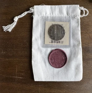 Nuevo en Paquete - Moneda Medio Dragón Robb Stark Invernalia con Bolsa - Juego de Tronos GOT - Imagen 1 de 3