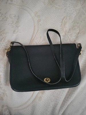 Bolso Bandolera Coach Vintage Cuero Negro Penny Correa Turnlock 039-5023 EE. UU. Foto 1 de 4