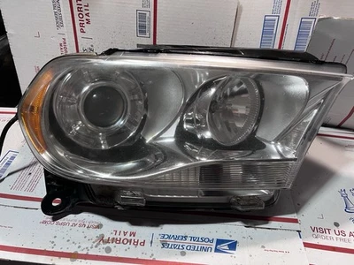 2011 2012 2013 Dodge Durango Passenger Right Xenon HID Headlight OEM Complete - Image 1 of 4
