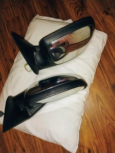 99_06 CHEVY GMC Silverado Sierra Right/Left side Mirror OEM 82_07200_004 R - Picture 1 of 11
