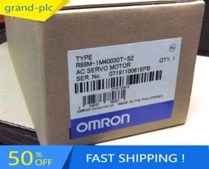 Omron R88M-1M40030T-S2 Servo Motor NEW - Picture 1 of 10
