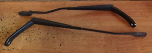 CITROEN C4 MK2 2012 FRONT LEFT/RIGHT WIPER ARMS 9687490380 9687494480 - Picture 1 of 3