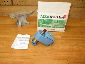 Asco WBIS8314A300 *NEW* Solenoid Valve Red Hat 24VDC - Picture 1 of 12