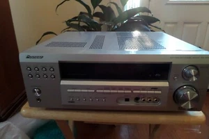 Pioneer VSX-D814 A/V Multi-Channel Receiver - Silver (No Remote) - Picture 1 of 3