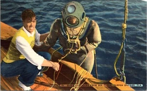 Diver Ascending from the Sea Floor Tarpon Springs Florida Linen Postcard - Picture 1 of 2
