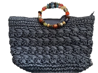 Cartera de paja tejida azul marino Miami con asa con joyas Foto 1 de 4