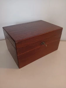 Große schlichte Vintage Mahagoni Schatulle Arbeitsschloss 32 cm x 22 cm x 18 cm Aufbewahrung Schmuckstück - Bild 1 von 10