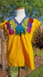 Top campesino amarillo maya oaxaqueño mexicano con bordado colorido mediano - Imagen 1 de 6