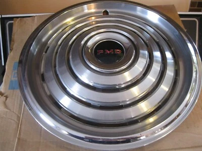 Tapacubos Pontiac NOS 15" PMD 1970 BONNEVILLE CATALINA SAFARI SIN CAJA Foto 1 de 4