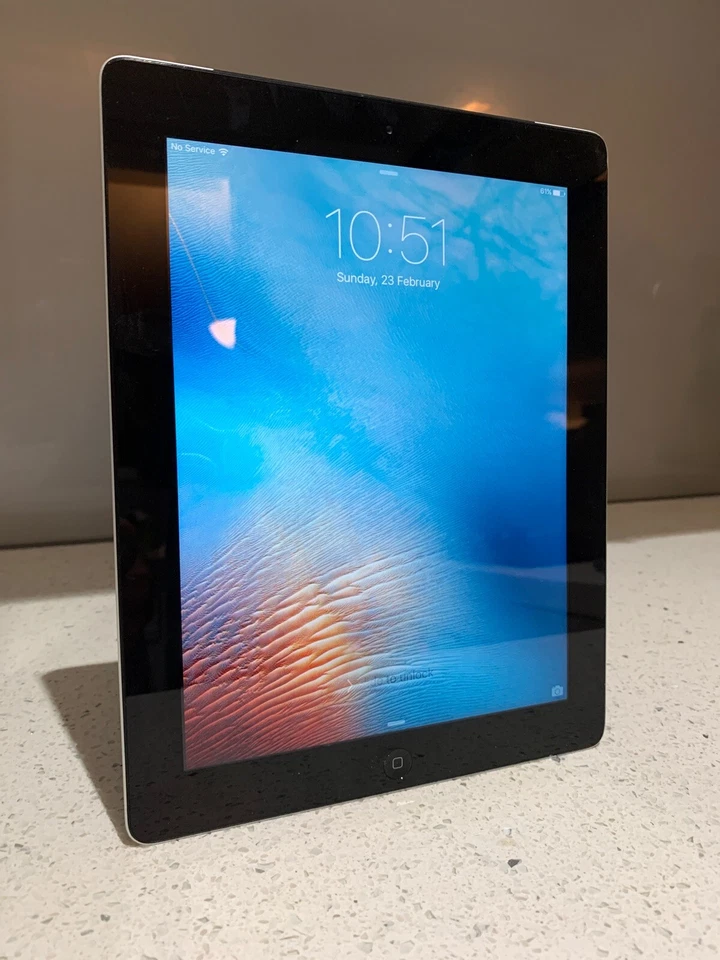 Apple iPad 3, 32GB WiFi + Cellular A1396, 9.7in - Black, (AU Stock) /So - Image 1 of 4