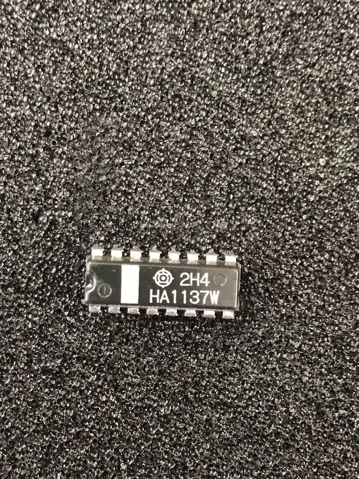 HA1137W - FM IF System - DIP16 - HITACHI - Image 1 of 1