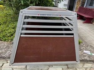 Hundetransportbox Auto Schmidt, erstklassiger Zustand - Bild 1 von 3