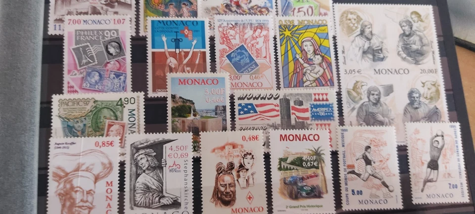 timbres de Monaco neuf sans traces de charnières année 1999, 2000, 2006, 1986, 1 - Photo 1/1