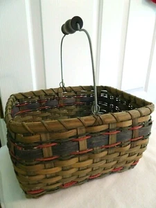 Cesta de mimbre vintage mango de alambre con soporte de madera - 9" x 10" x 6" de profundidad - usado en excelente estado - Imagen 1 de 5