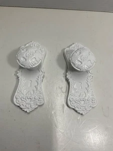 Türklinke Mantel Hut Schürze Schmuck Wand Haken Dekor geprägt weiß Landhaus 2-6 1/2" - Bild 1 von 5