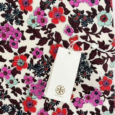 Novo com etiquetas Tory Burch 18" Lenço Quadrado de Seda/Lenço Papel de Parede Floral/Marfim - Imagem 1 de 4
