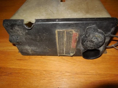 Ford Mustang 1984 1985 original usado depósito de lavadora de parabrisas Foto 1 de 4