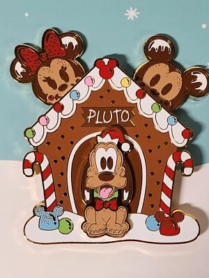 Prendedor Jumbo Loungefly Disney Navidad Vacaciones Pan de Jengibre Plutón Casa para Perros LE 1800 Foto 1 de 3