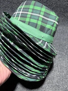 12 St Patrick’s Day Light Up Hats - Picture 1 of 5