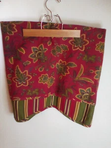 Better Homes and Garden Valance 58''x15'' verde bordeaux strisce floreali usato in ottime condizioni  - Foto 1 di 3