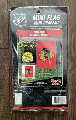 Chicago Blackhawks GARDEN Window Flag Banner Embroidered Hockey 15 X 10.5 - Image 1 of 3
