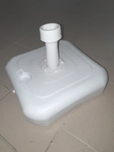 Base Ombrellone da Giardino In Plastica Riempibile con acqua o sabbia - Foto 1 di 2