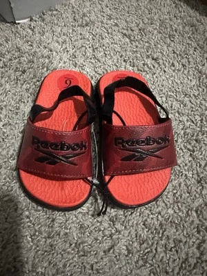 Sandalias sin cordones Reebok Sling Back Slides rojo negro camuflaje niños pequeños talla 6 Foto 1 de 4