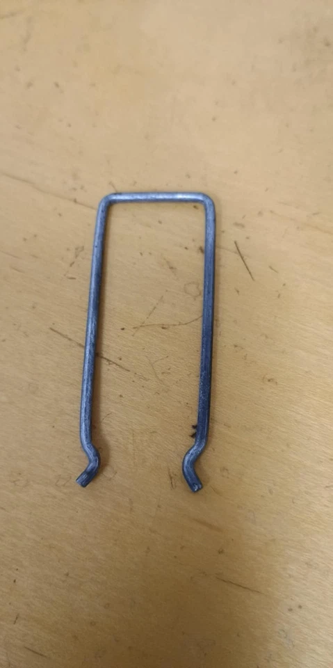 Outer Bag Retainer Spring U-Clip for Oreck XL Vacuums. OEM #75035-02 - Image 1 of 1