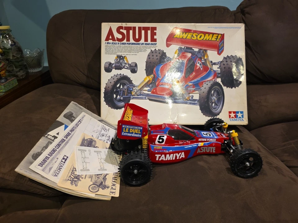TAMIYA ASTUTE MODEL #58080 RARE VINTAGE ORIGINAL 1989 BOX MANUAL SHELF QUEEN  - Image 1 of 4