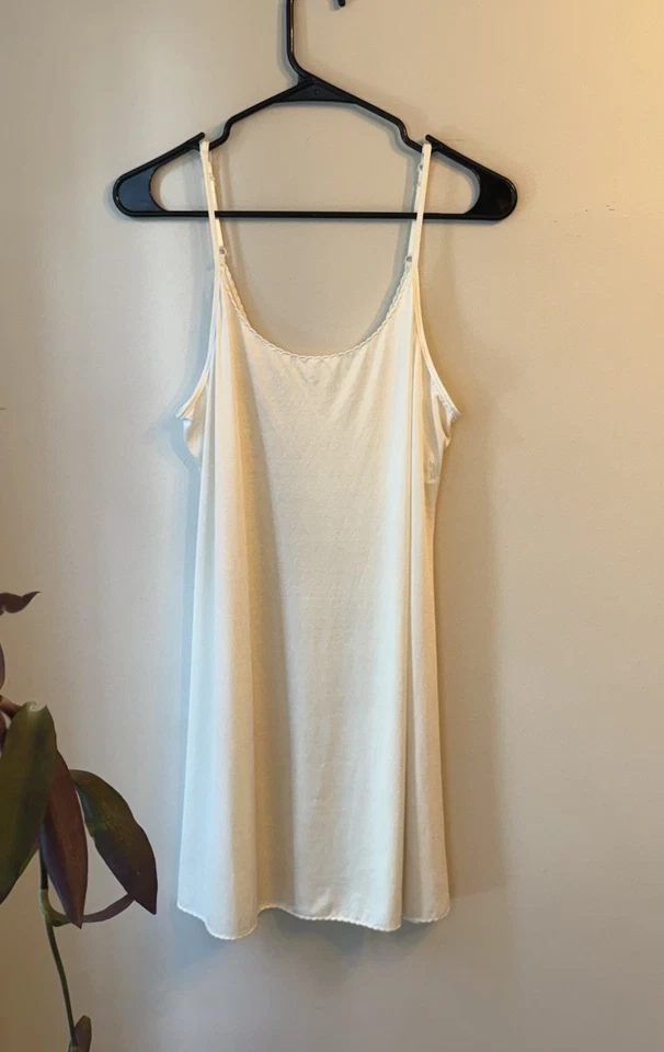 Bali Off White Coqueta Nylon Sedoso Satén Lencería Vestido Sin Mangas Chemise Talla Grande Foto 1 de 4