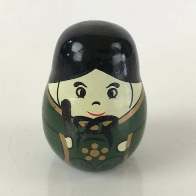Muñeca Kokeshi japonesa de colección estatuilla de madera príncipe tenedor artesanía verde KF580 Foto 1 de 4