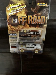 Johnny Lightning 1:64 Street Freaks Ver A Custom Haulin' Hearse CHASE VHTF Gold - Picture 1 of 6