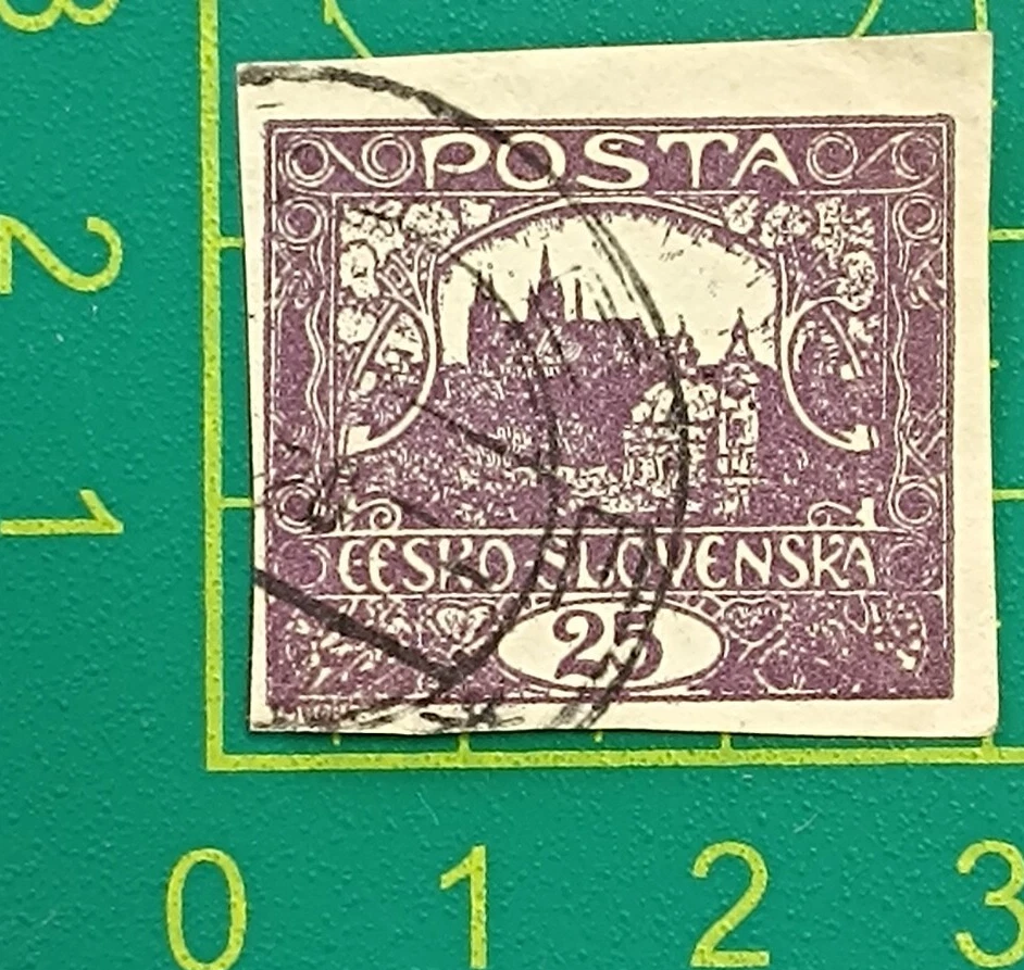 Sello de Checoslovaquia 1919, Sc A2, #29, 25h violeta opaco, Hradcany en Praga, usado Foto 1 de 4