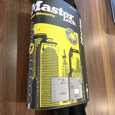 Master Lock 8390EURDPRO Weather Tough 40mm Padlock & Chain 90cm x 6mm - Image 1 of 4