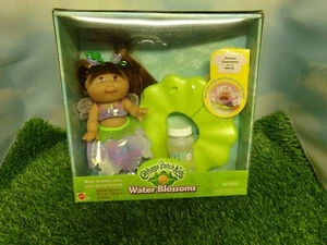 CABBAGE PATCH KIDS WASSERBLÜTEN MÄDCHEN PUPPE KLEIN - Bild 1 von 2
