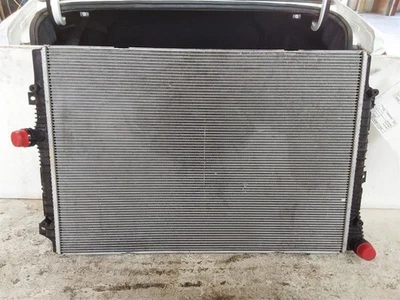 Volkswagen Jetta 2012-2018 sedán radiador 1,8 L para modelos base con motor de gasolina Foto 1 de 4